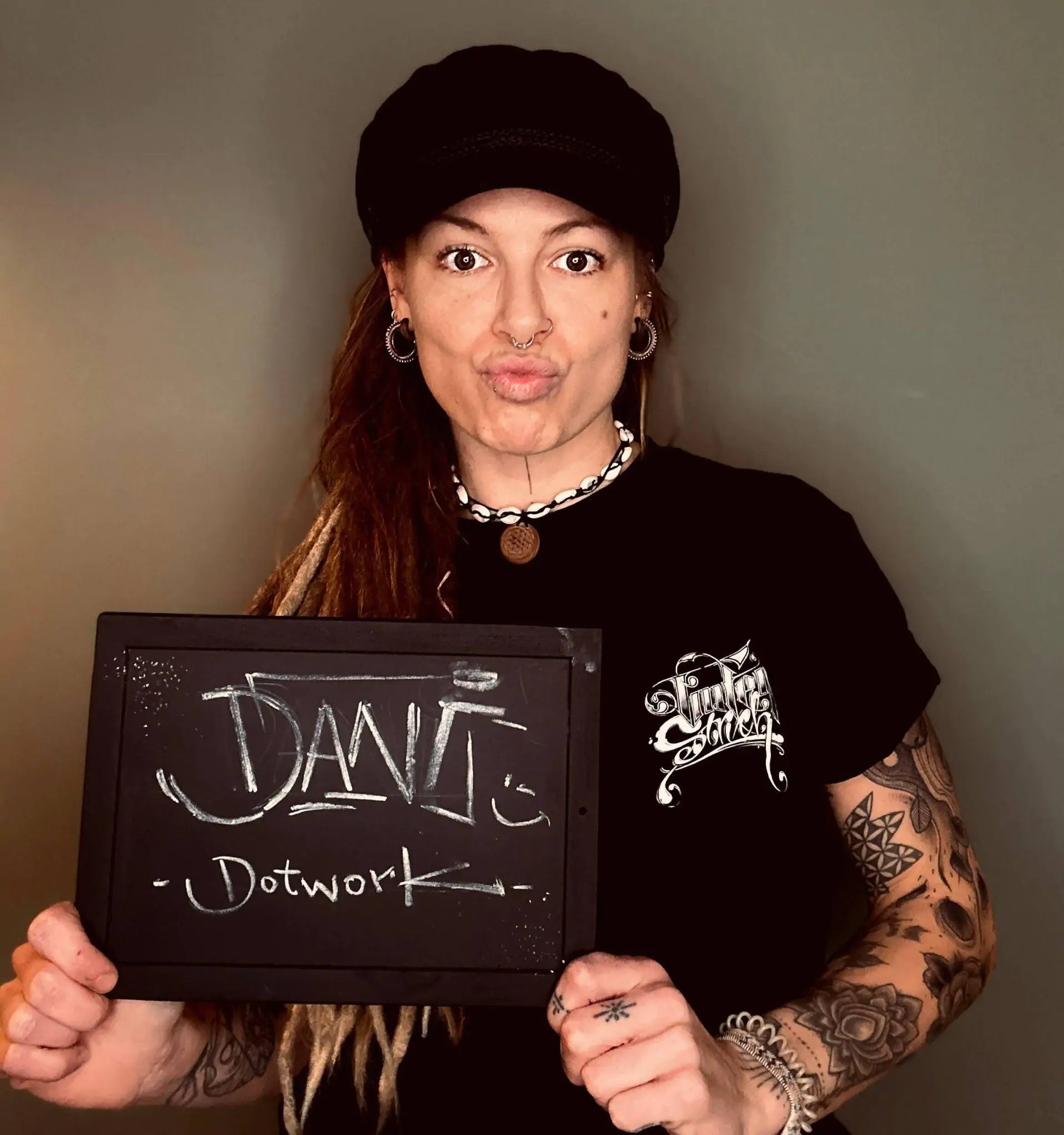 Dani Tattoo Artist Tintenstrich Tattoo Berlin